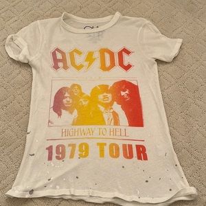 Chaser graphic tee size XS